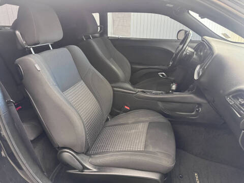 2015 Dodge Challenger SXT