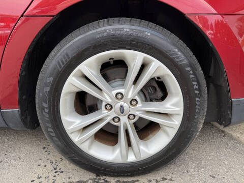 2015 Ford Taurus SEL