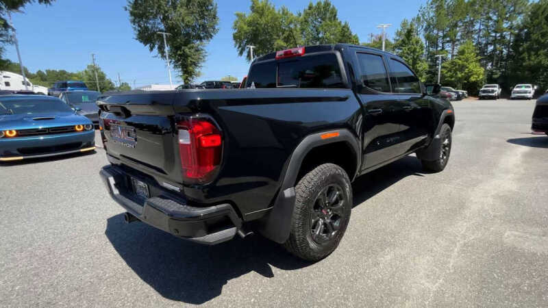 2025 GMC Canyon Elevation