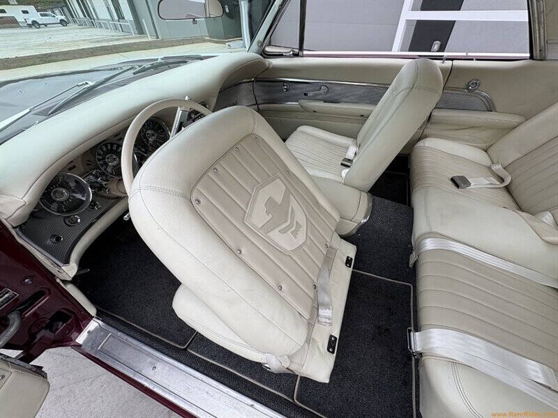 1961 Ford Thunderbird