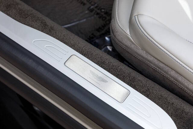 2026 Aston Martin Vantage Roadster