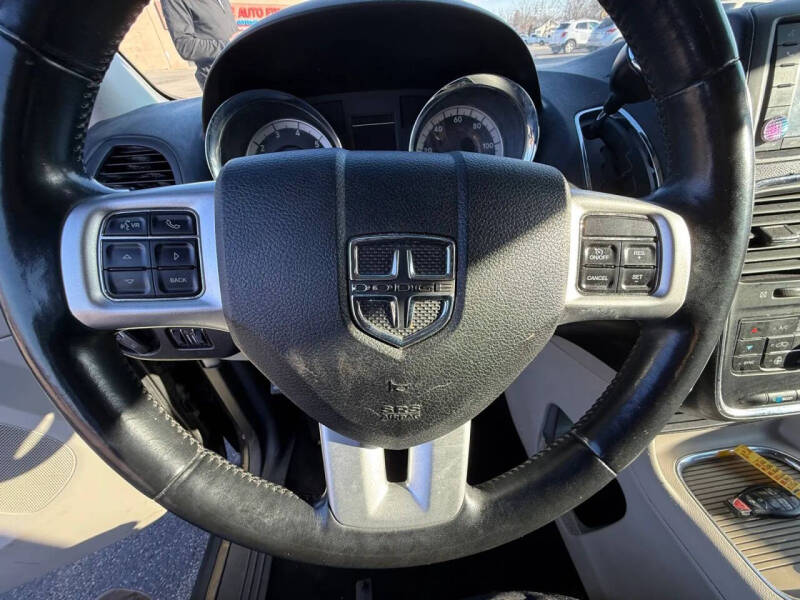 2011 Dodge Grand Caravan Crew