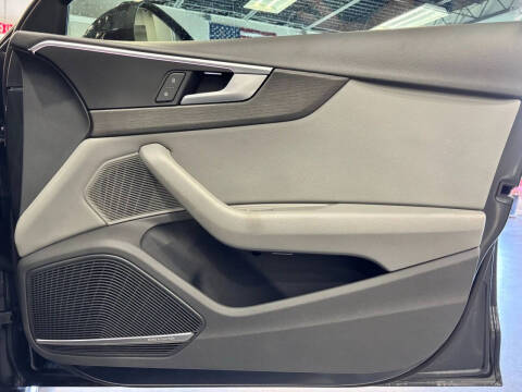 2017 Audi A4 2.0T quattro Prestige