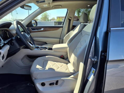 2025 Volkswagen Atlas SE