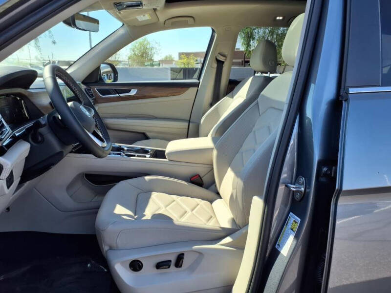 2025 Volkswagen Atlas SE