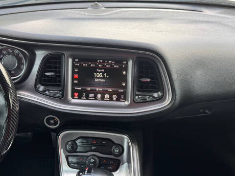 2015 Dodge Challenger SXT