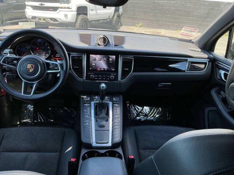 2018 Porsche Macan