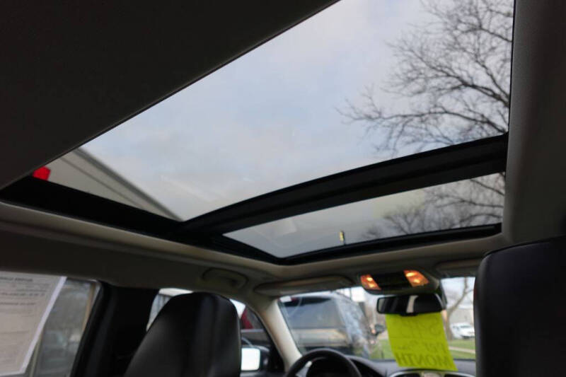 2023 Chrysler 300 Touring L