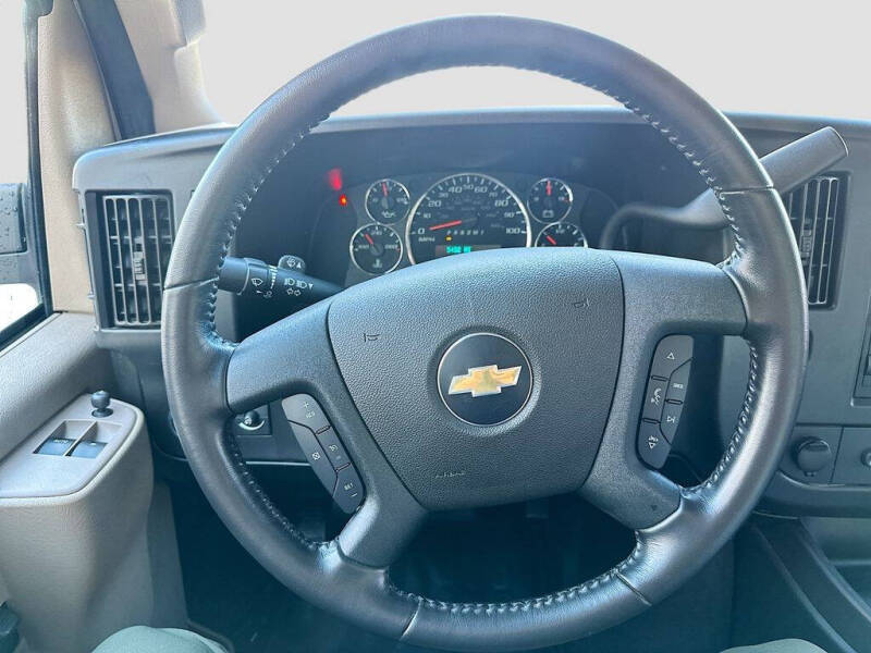 2023 Chevrolet Express 2500