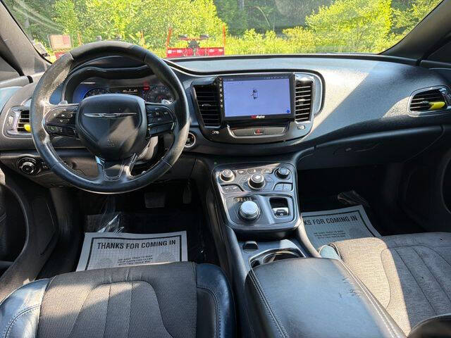 2015 Chrysler 200 S