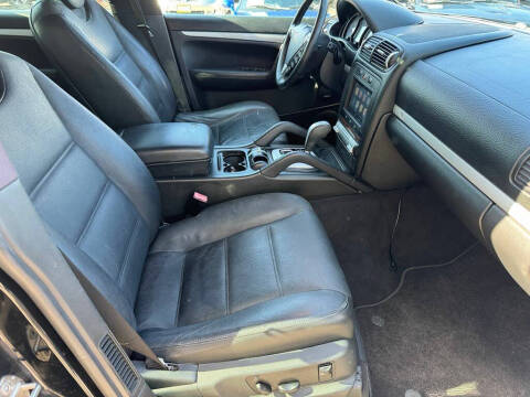 2010 Porsche Cayenne Tiptronic