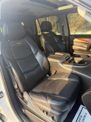 2018 Cadillac Escalade Luxury