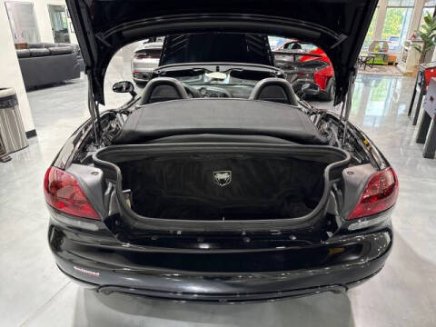 2004 Dodge Viper SRT-10