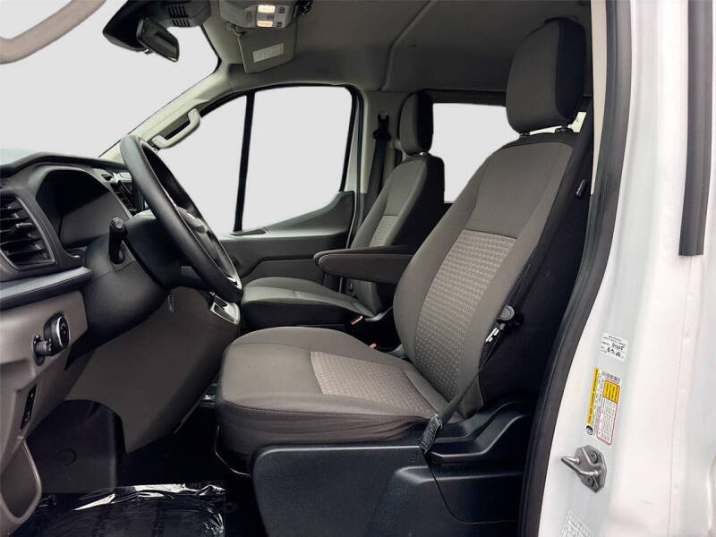 2023 Ford Transit 350 XLT