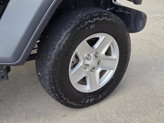 2023 Jeep Gladiator Sport S