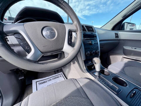 2011 Chevrolet Traverse LS