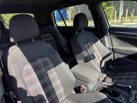 2018 Volkswagen Golf GTI S