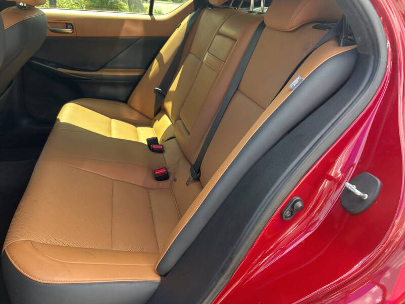 2023 Lexus IS 300