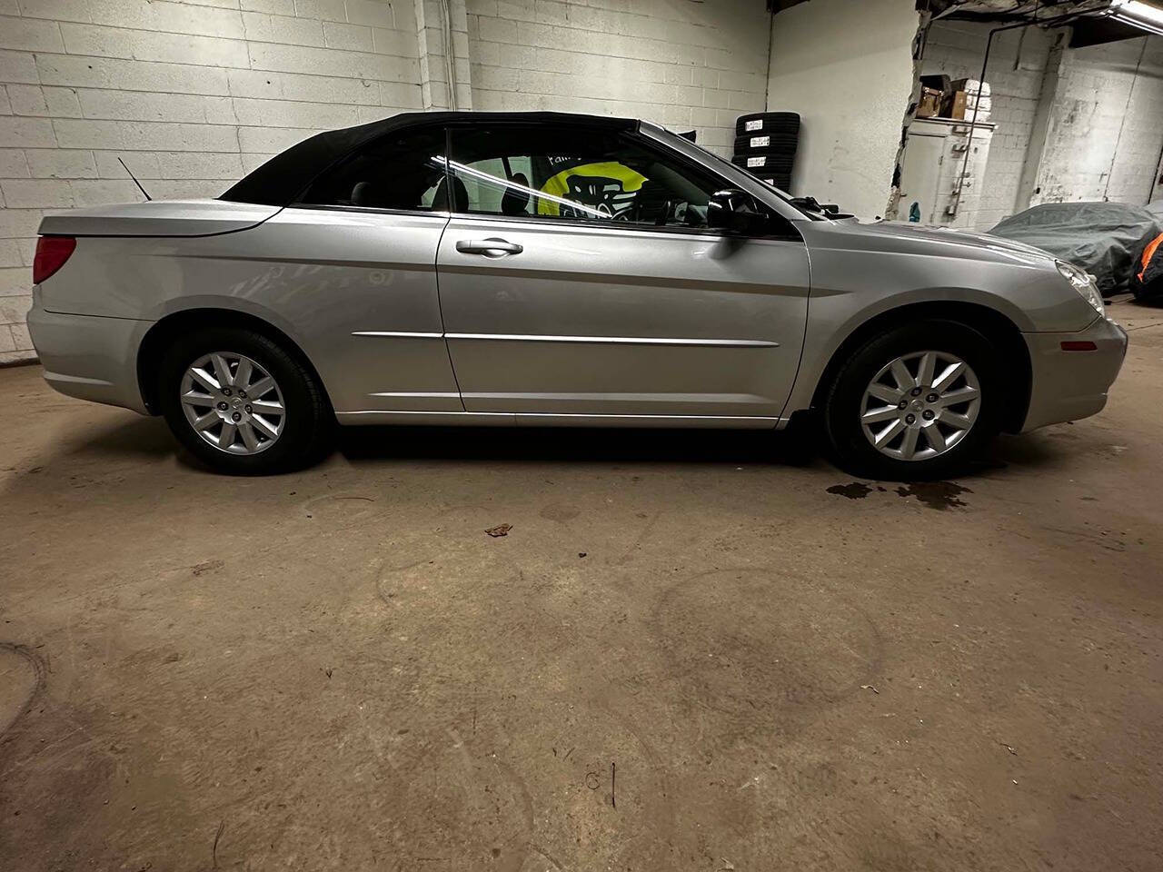 2009 Chrysler Sebring 39