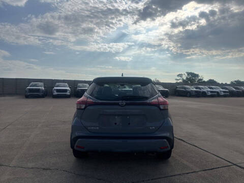 2024 Nissan Kicks SR