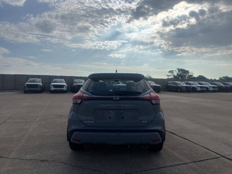 2024 Nissan Kicks SR