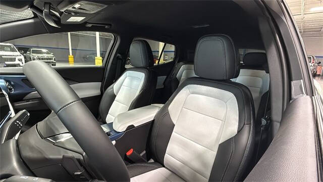 2026 Chevrolet Equinox EV LT 2