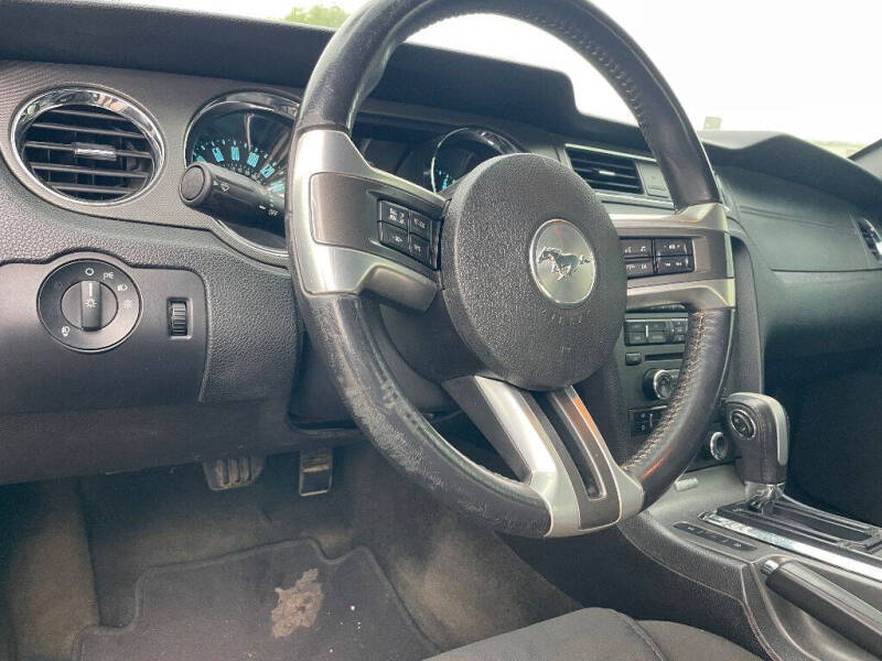 Used 2014 Ford Mustang V6 with VIN 1ZVBP8AM8E5334210 for sale in Knoxville, TN