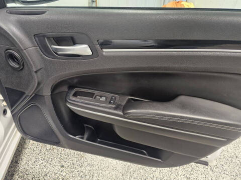 2023 Chrysler 300 S V6