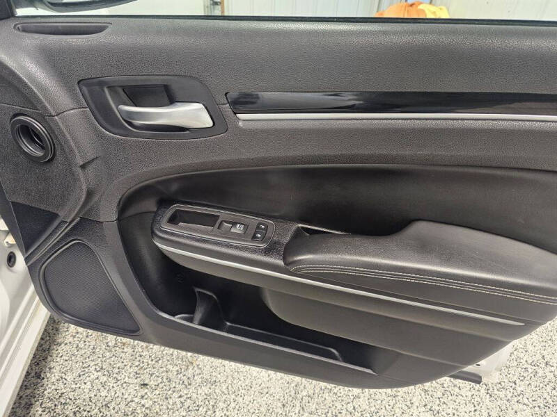 2023 Chrysler 300 S V6