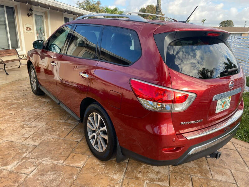 2016 Nissan Pathfinder SV