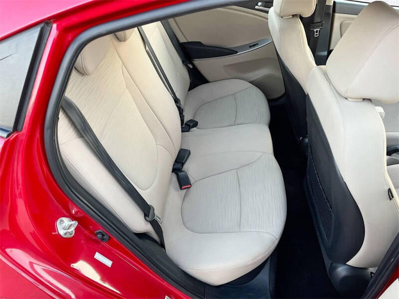 2017 Hyundai Accent SE