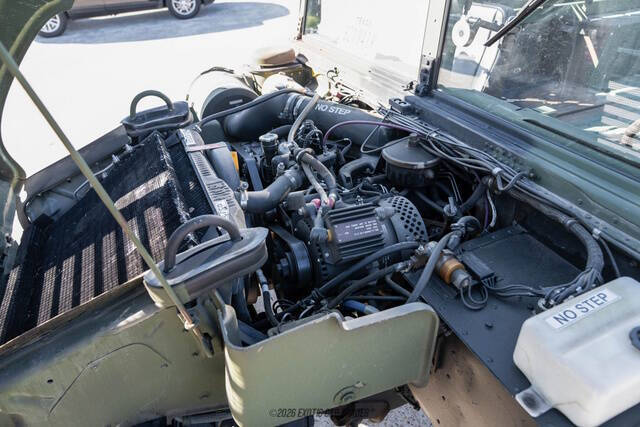 2010 AM General Hummer