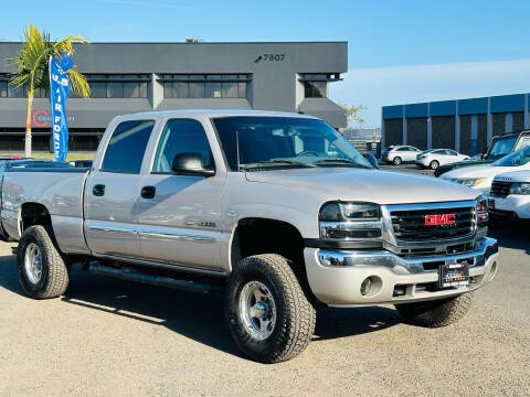 2005 GMC Sierra 2500HD for sale at MotorMax in San Diego CA