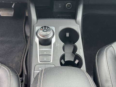 2020 Ford Escape Titanium