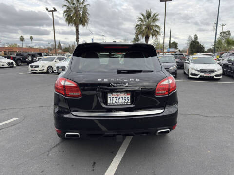 2014 Porsche Cayenne S