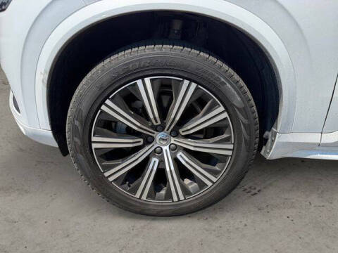 2023 Volvo XC90 B5 Core