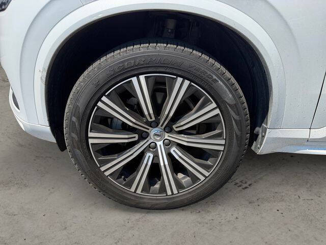 2023 Volvo XC90 B5 Core