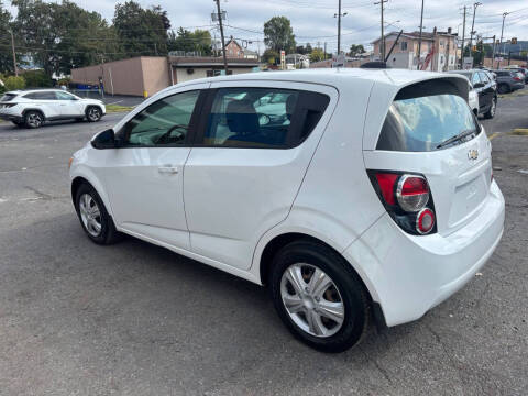 2015 Chevrolet Sonic LS Manual