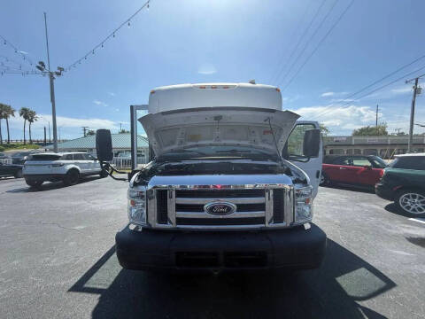 2019 Ford E-Series E-450 SD