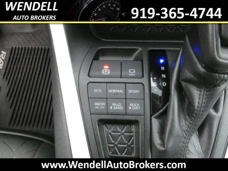 2020 Toyota RAV4 XLE