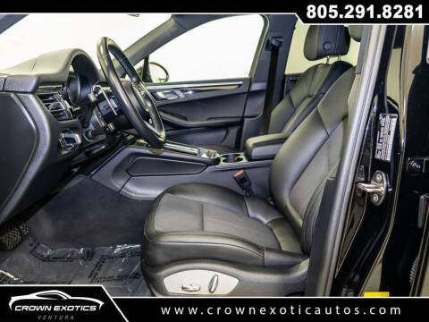 2023 Porsche Macan T