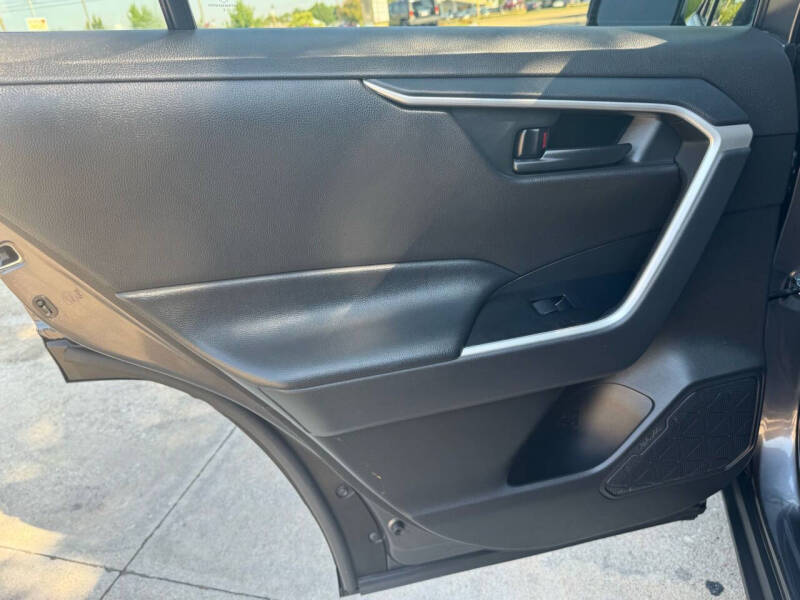 2022 Toyota RAV4 Hybrid LE