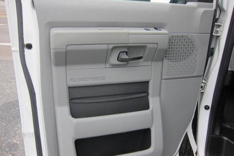 2009 Ford E-Series E-350 SD XLT