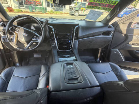 2017 Cadillac Escalade ESV Platinum