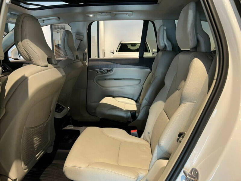 2023 Volvo XC90 B6 Plus Bright Theme 6P