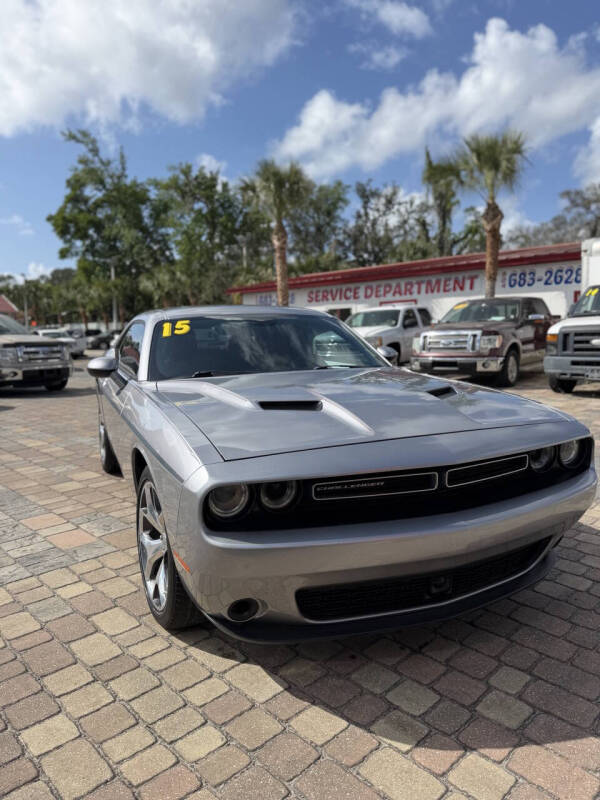 2015 Dodge Challenger SXT Plus