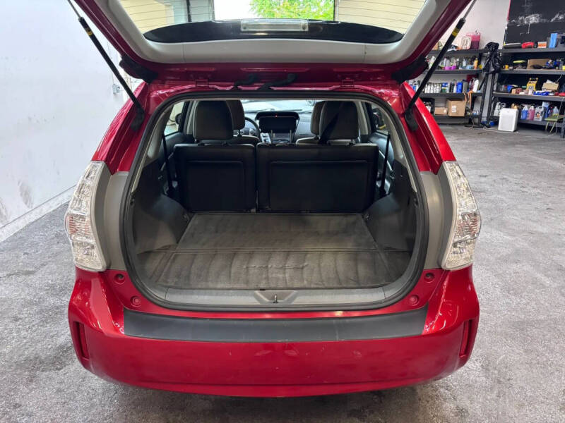 2012 Toyota Prius v