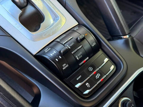 2016 Porsche Cayenne GTS