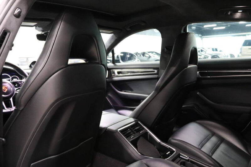 2017 Porsche Panamera Turbo