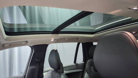 2018 Volvo XC90 T5 Momentum 7-Passenger